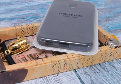 Чехол-накладка для Samsung J330F J3 SILICONE CASE закрытый темно-синий - оптовая продажа фото 2 Чехол-накладка для Samsung J330F J3 SILICONE CASE закрытый темно-синий - фото фото 2