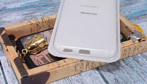Чехол-накладка для Samsung A320F A3 SILICONE CASE закрытый белый - оптовая продажа фото 2 Чехол-накладка для Samsung A320F A3 SILICONE CASE закрытый белый - фото фото 2
