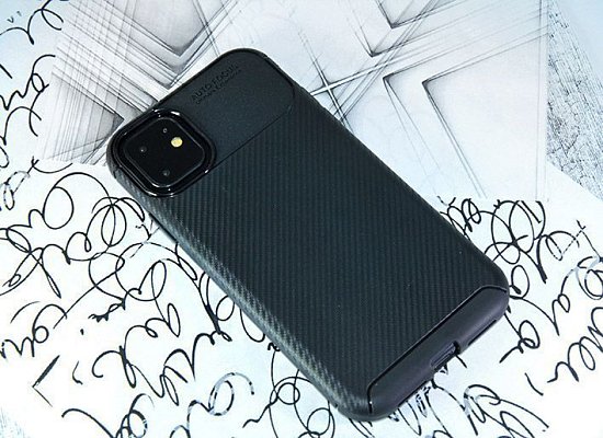 Чехол для iPhone 12 - неотъемлемый элемент стиля и защиты смартфона!